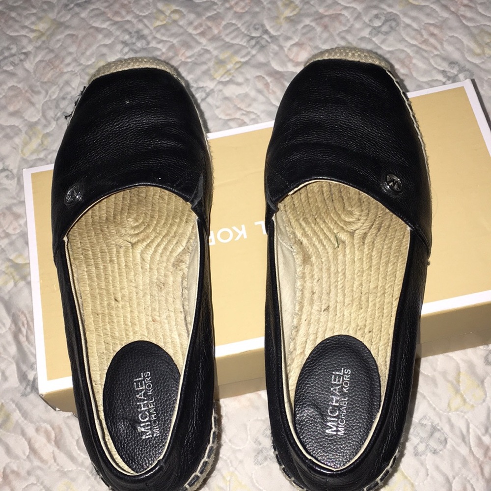 Michael kors slip on size 8